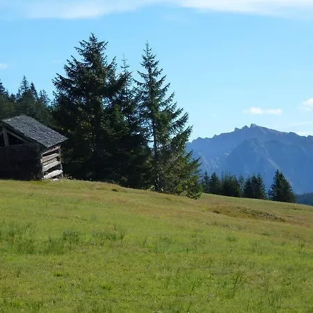 Gaestehaus Christa Penzion 4*